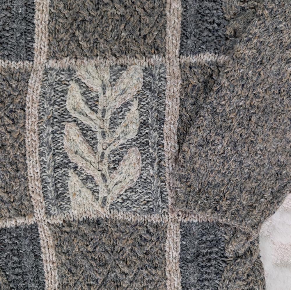 Vintage '90s Cottage Core Knit Sweater - Picture 4 of 8